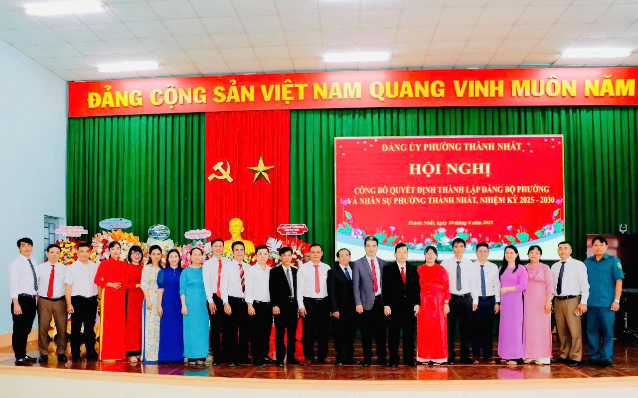 Đảng ủy  phường Thành Nhất tổ chức hội nghị công bố Quyết định thành lập đảng bộ phường và nhân sự phường Thành Nhất nhiệm kỳ 2025-2030